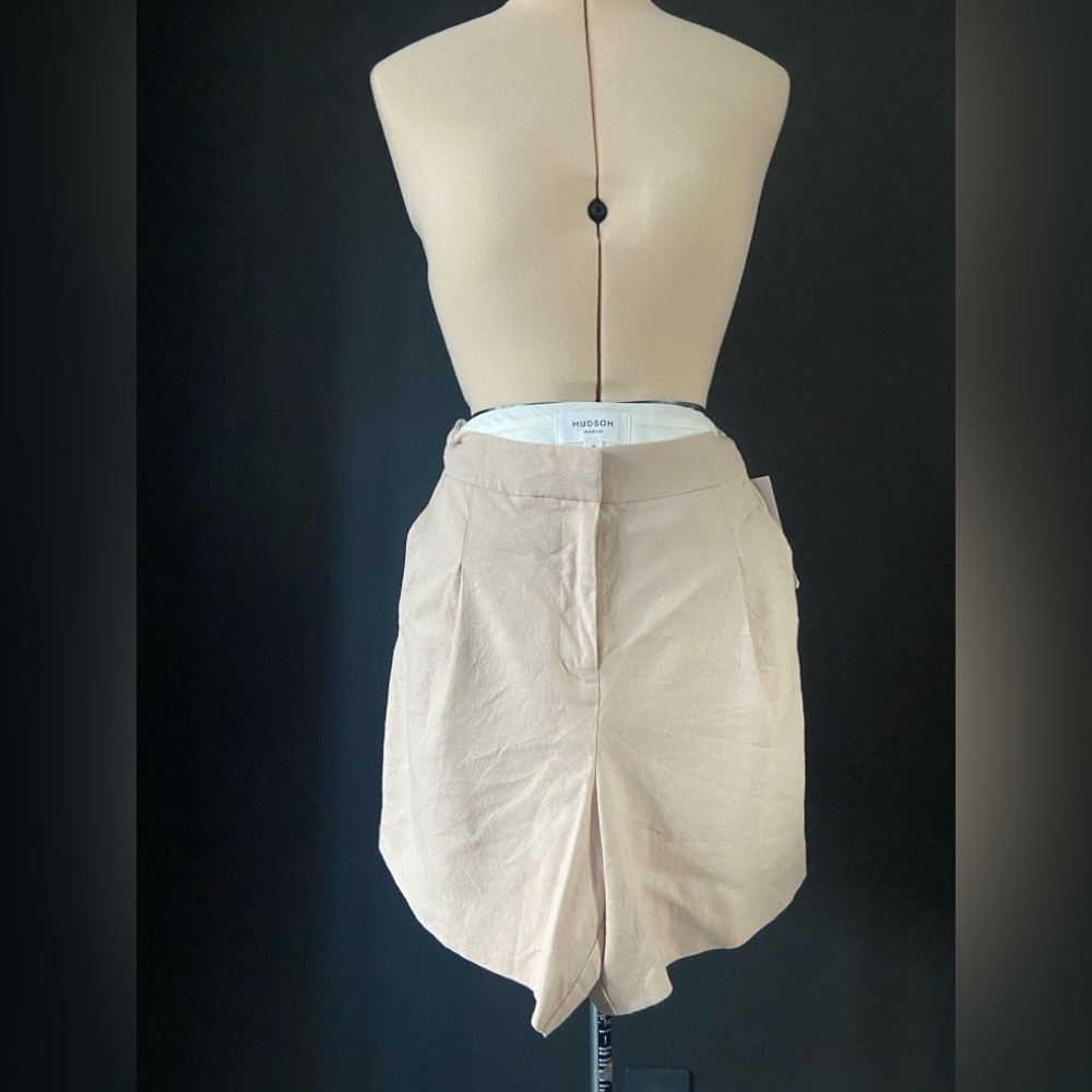 Hudson North linen blend Women's Tan Shorts size 10